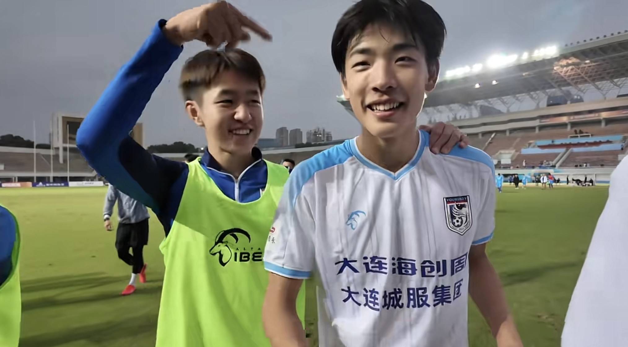 c7c7.app-包含勇往直前，大连人和锁定冲超资格的词条